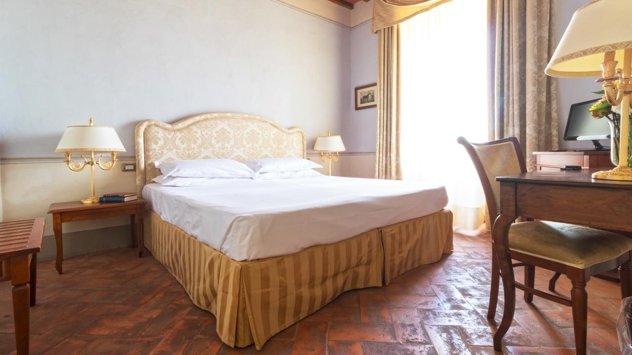 Badia Di Campoleone Villa Arezzo Bilik gambar