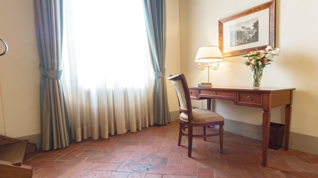 Badia Di Campoleone Villa Arezzo Bilik gambar